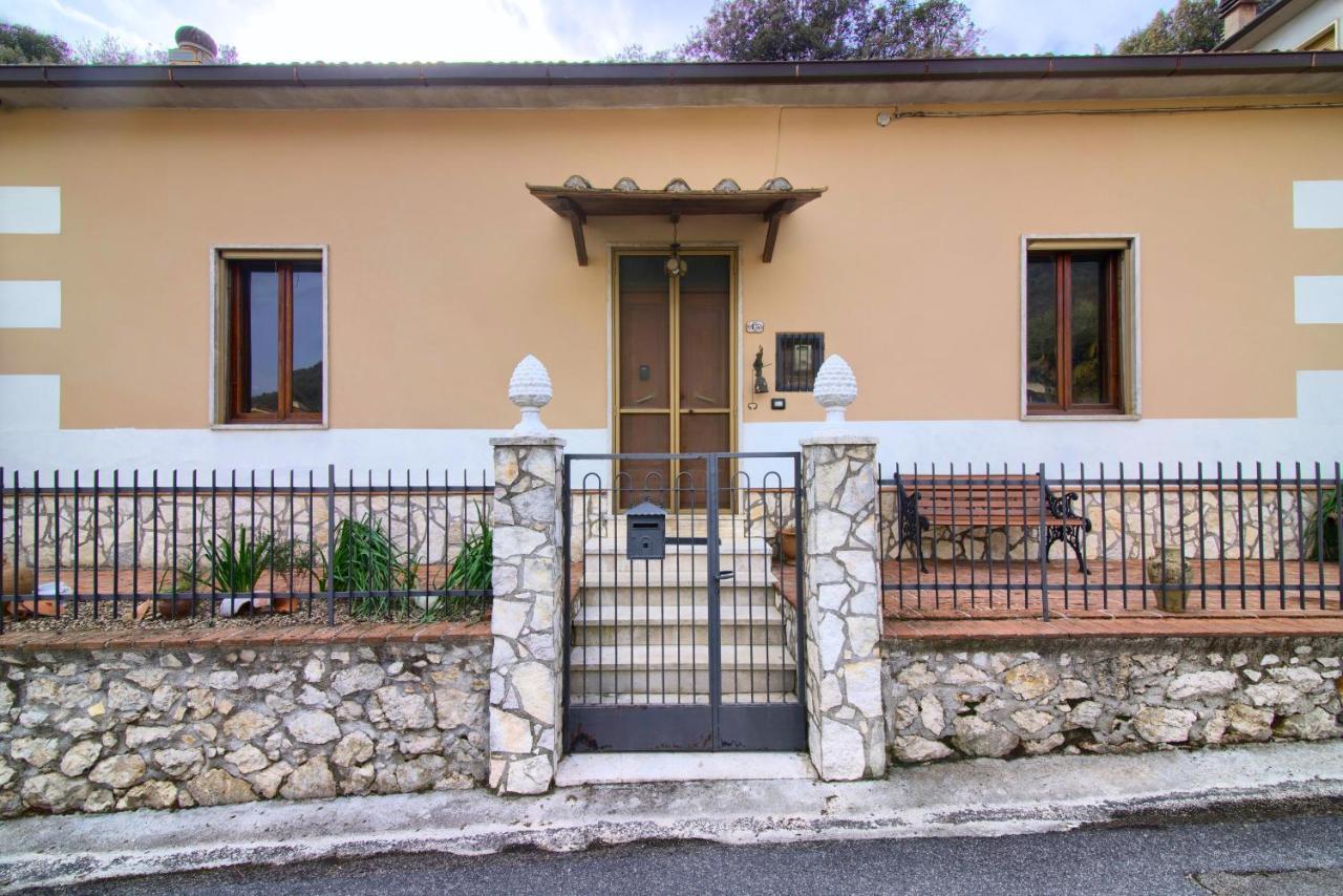 Scappo In Umbria, Il Tuo Nido Fornole Exterior foto